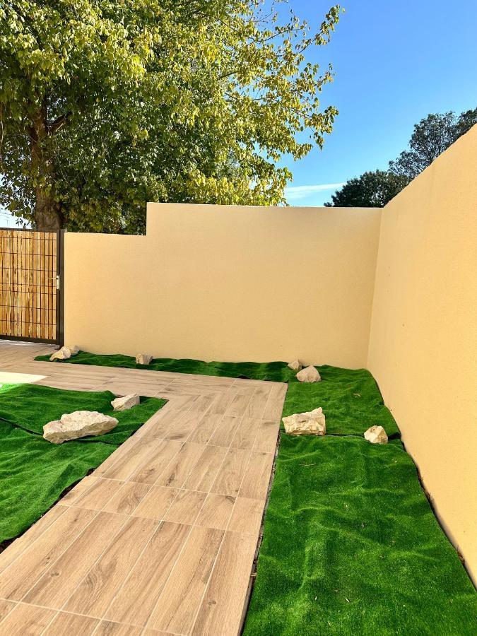 La Halte Occitane - Classe 3 Etoiles - Pour 6 Personnes, 3 Chambres, Parking, Terrasse, Tout Inclus Montauban Exteriör bild